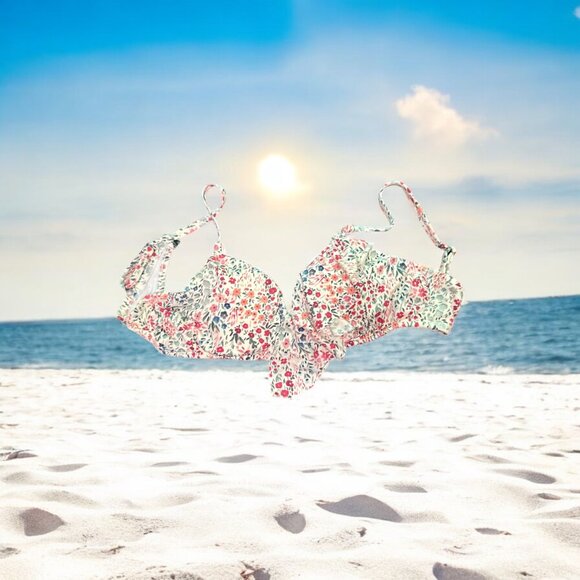 Bikini Floral Ruffle: Woman Size S - Because Making Waves Isn't Just for Pools! - Picture 2 of 4